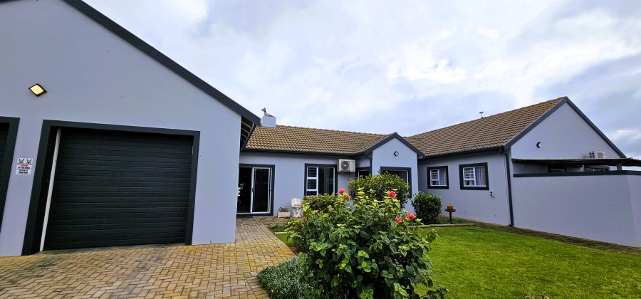 4 Bedroom Property for Sale in Country Club Western Cape